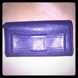 Preowned Kate Spade Bow Wallet Pull Out Handle